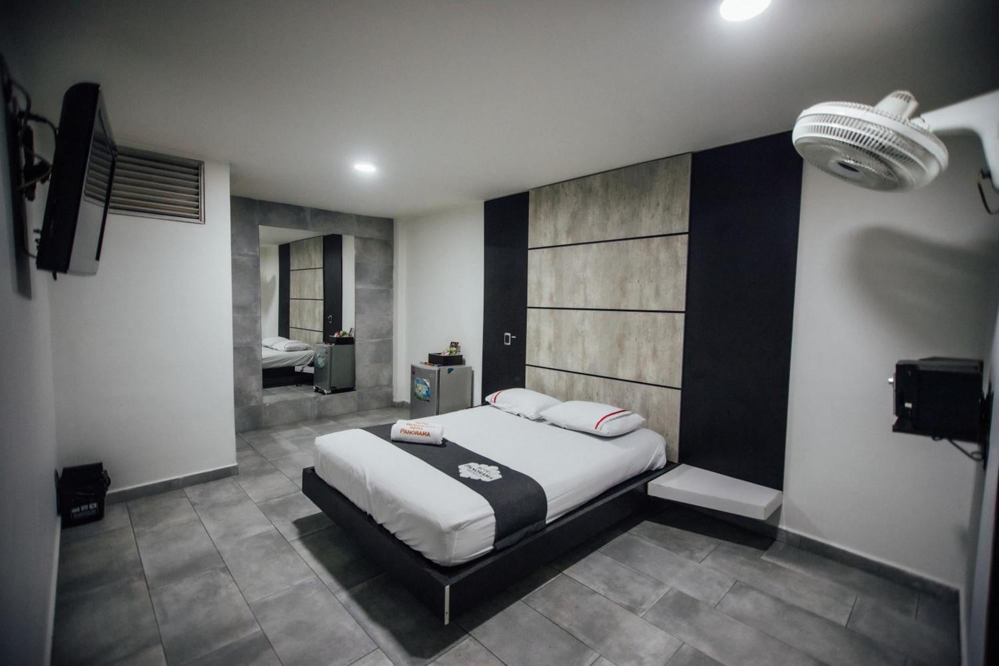 Hotel Panorama Меделин Екстериор снимка